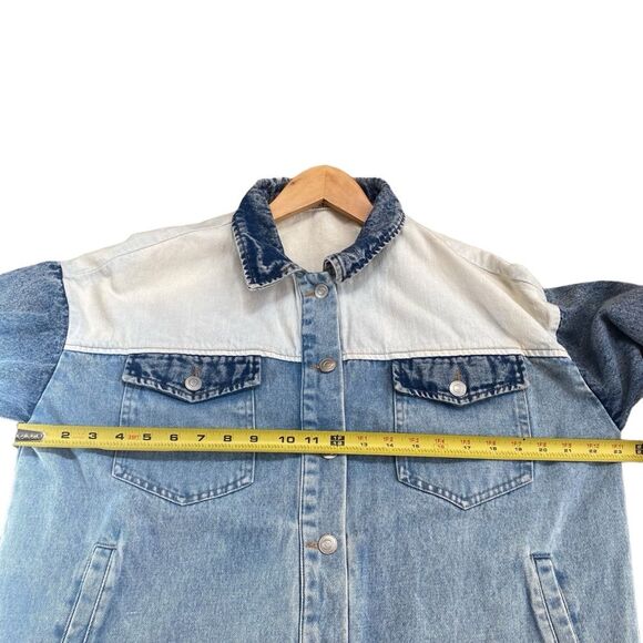 Boutique Women’s S Patch Together Denim Trucker Jacket Blue Acid Wash Oversized - Picture 12 of 13